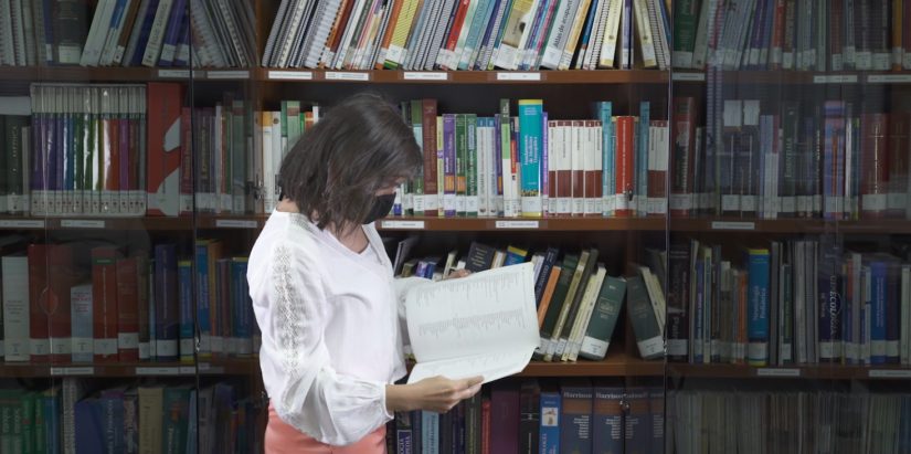 La Biblioteca del Colegio cuenta con más de 2.000 títulos.