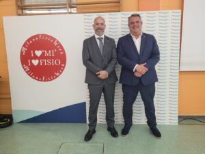 En la imagen, Pablo Herrera, vicedecano del CPFCM, con Angelo Giovanni Mazzali, presidente del Colegio de Fisioterapeutas de Milán