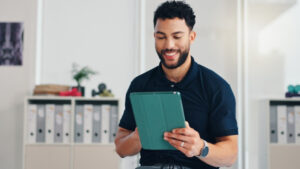 La nueva aplicación que está desarrollando el Colegio facilitará el acceso a numerosas gestiones y recursos.