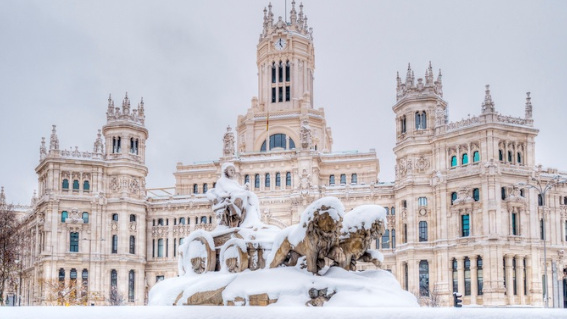 La sede del Colegio cerrará hoy a partir de las 15:00 horas de forma presencial.