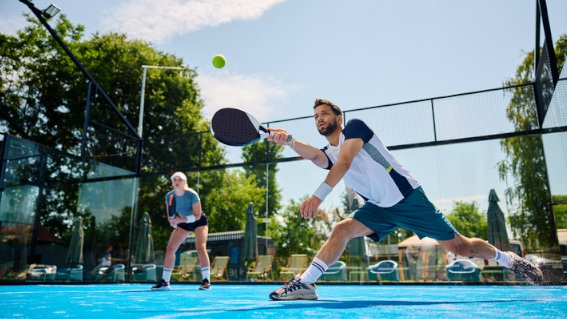 El 29 de mayo finaliza el plazo para inscribirte en el torneo de pádel y para reservar plaza en los autobuses que hemos previsto por el Día de la Persona Colegiada