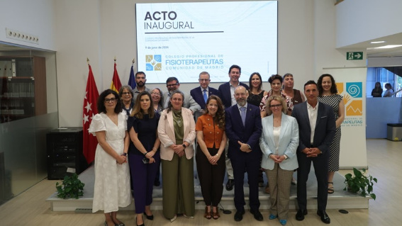 En la imagen, algunas de las autoridades que asistieron a la inauguración oficial de la sede del Colegio